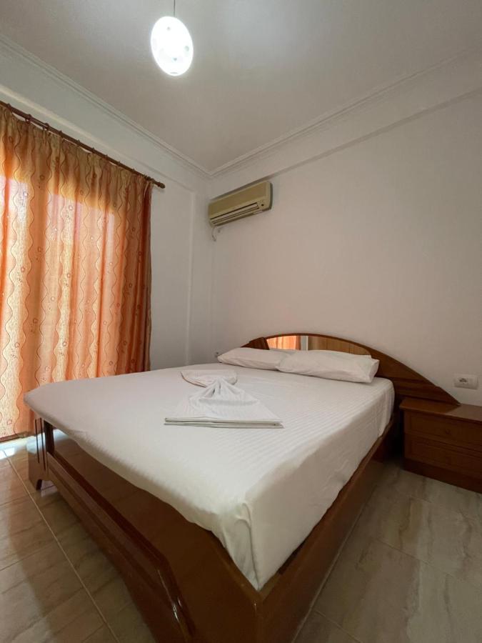 Sun And Sea Apartment Saranda Luaran gambar