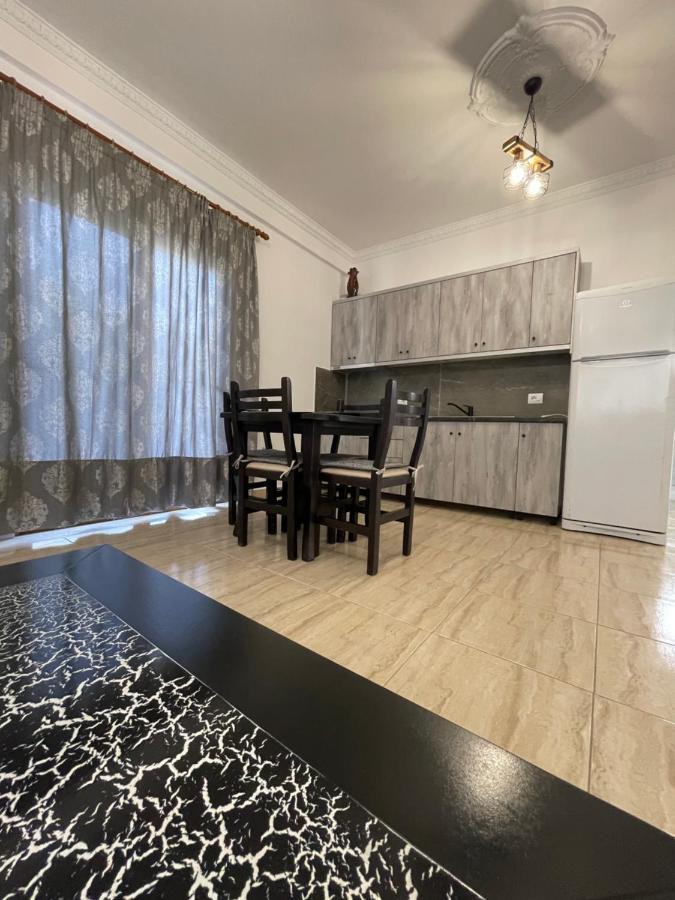 Sun And Sea Apartment Saranda Luaran gambar