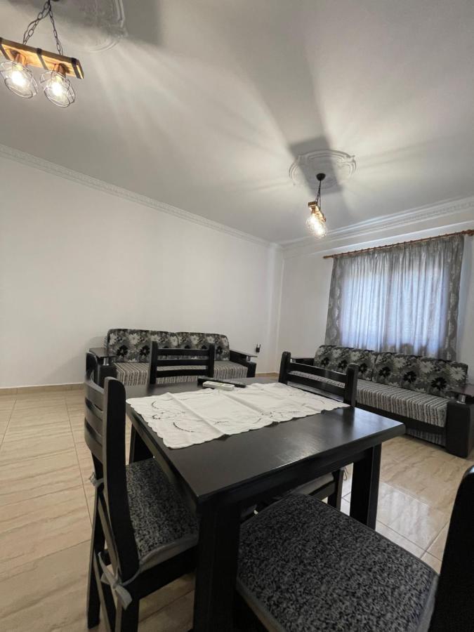 Sun And Sea Apartment Saranda Luaran gambar