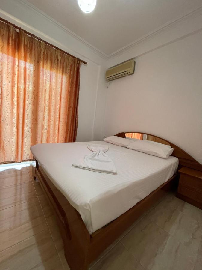 Sun And Sea Apartment Saranda Luaran gambar