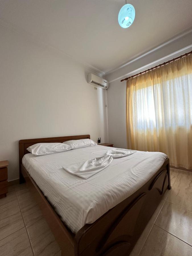Sun And Sea Apartment Saranda Luaran gambar