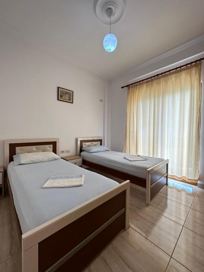 Sun And Sea Apartment Saranda Luaran gambar