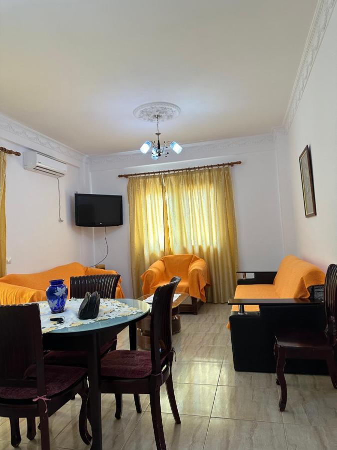 Sun And Sea Apartment Saranda Luaran gambar