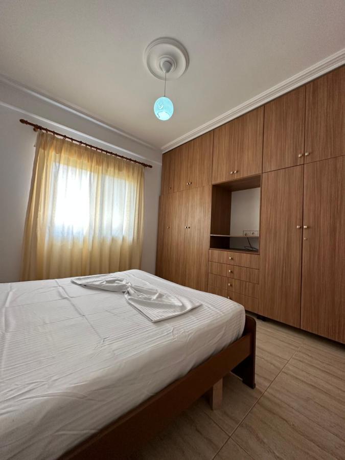 Sun And Sea Apartment Saranda Luaran gambar